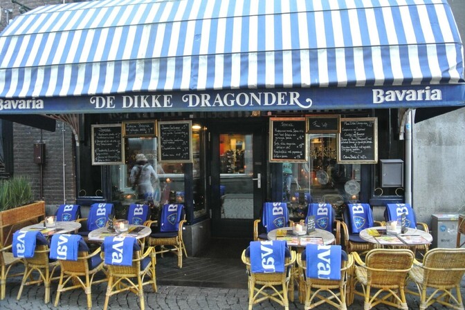 Café De Dikke Dragonder